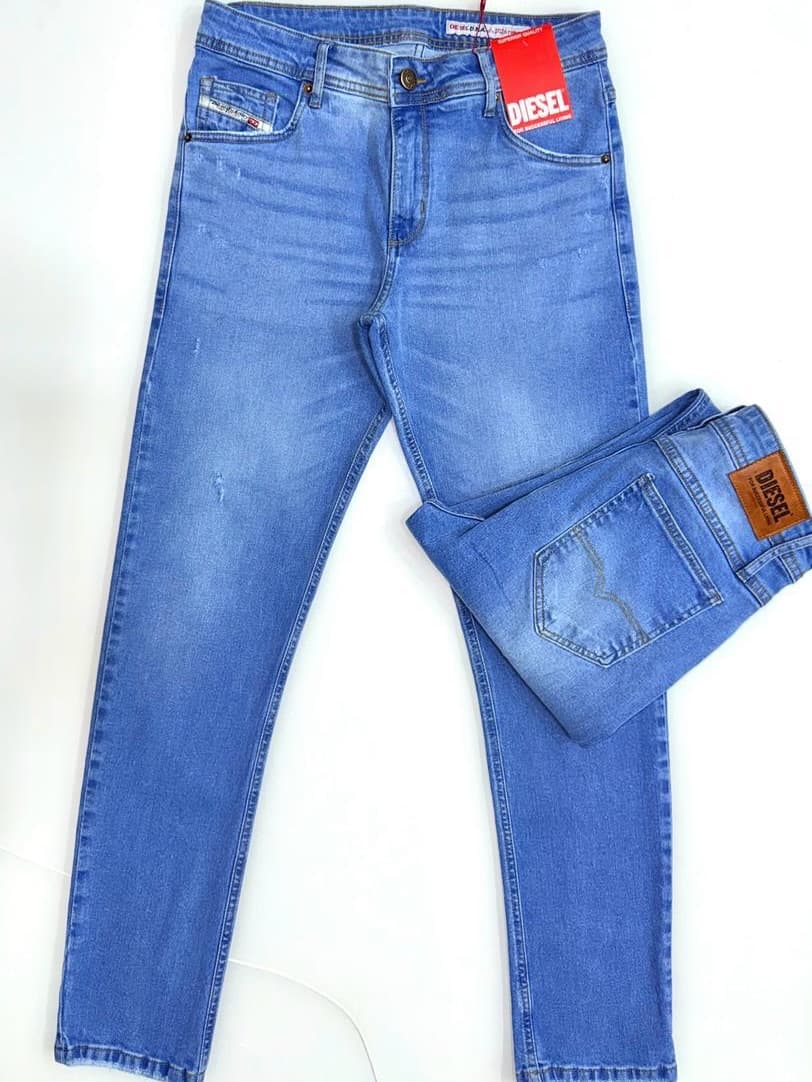 Jeans Reto Lavagem Média — Diesel